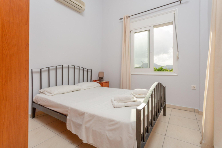 Bedroom 2, Villa Giannis Large Private Pool Walk to Beach A C Wifi Car Not Required Eco-friendly - 2088, Crete