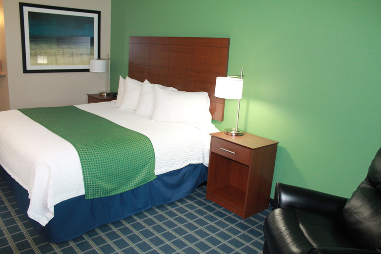 Bedroom 4, Reston Lodge & Suites, Palo Alto