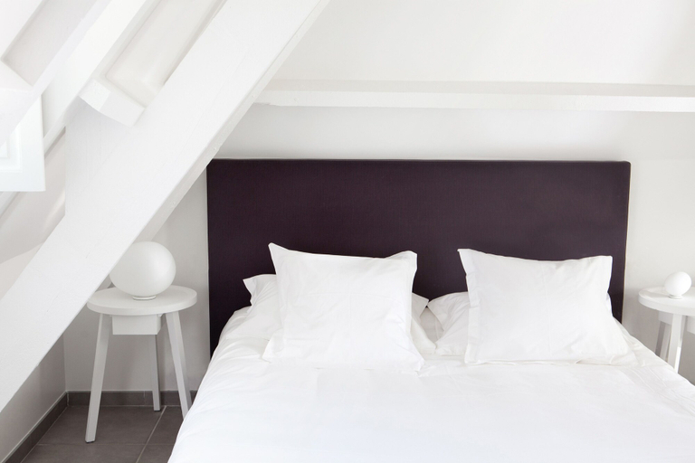 Bedroom 3, White 1921 Saint-Tropez, Var