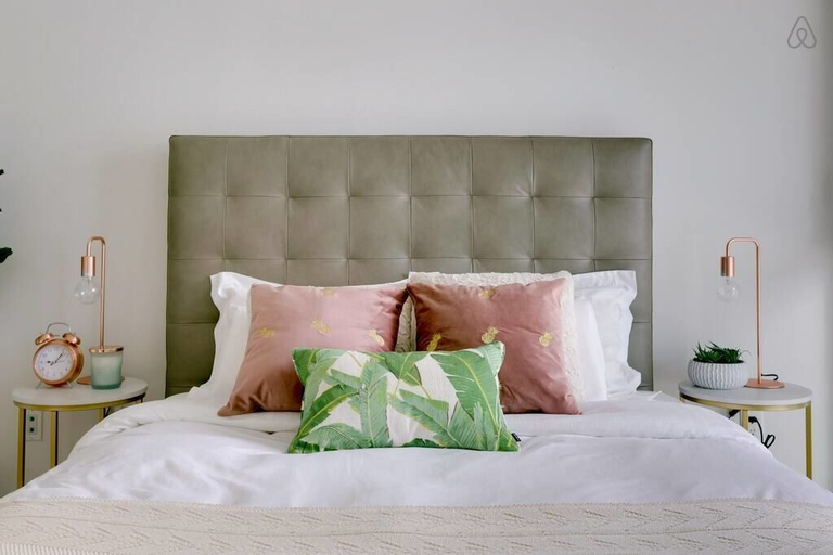 Bedroom 3, City Condo by Rogers Centre, Toronto