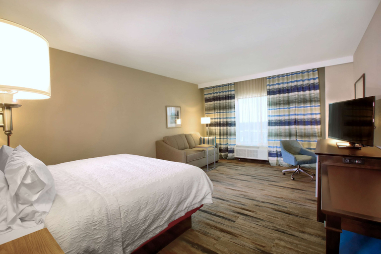 Bedroom 3, Hampton Inn & Suites Baltimore/Aberdeen, Harford