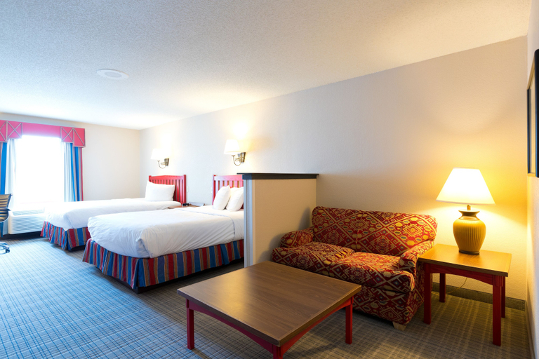 Bedroom 4, Wildwood Lodge, Polk