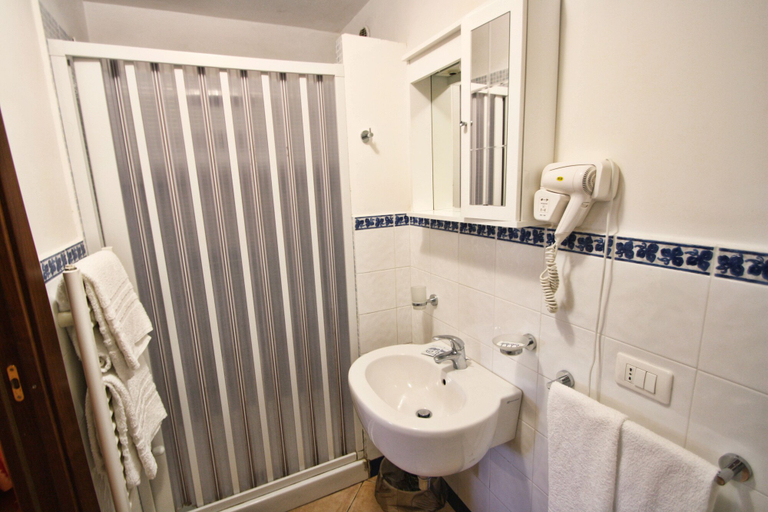 Bathroom 5, Casarufolo Paradise, Napoli