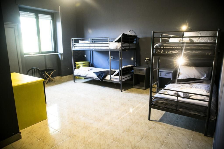 Bedroom 3, Lako Hostel, Viterbo