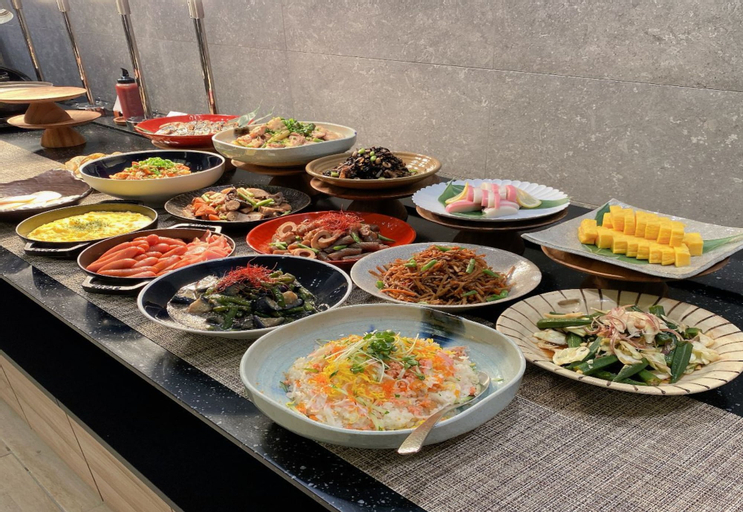 Food & Drinks 6