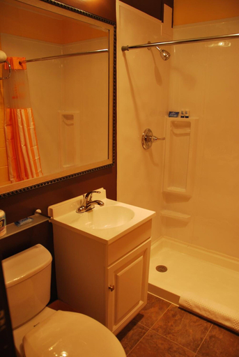 Bathroom 3, Imperial Motel, Cortland