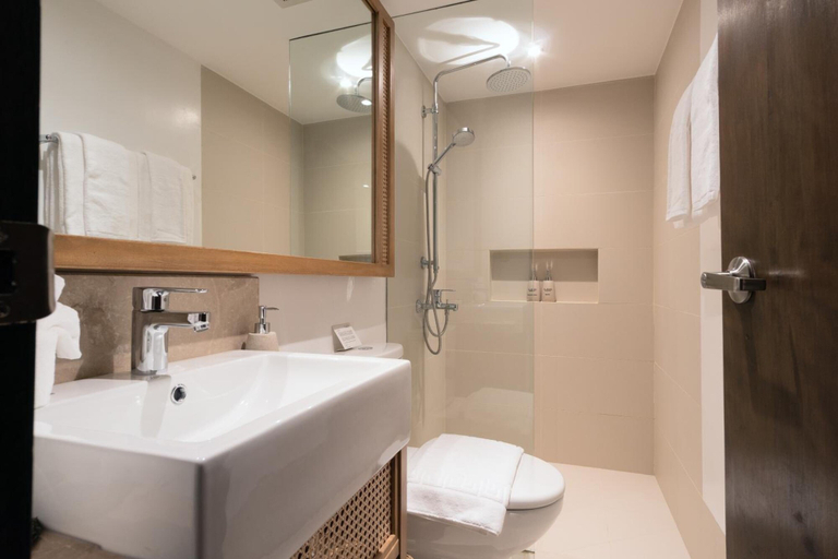 Bathroom 4, Miniloc Island Resort, El Nido