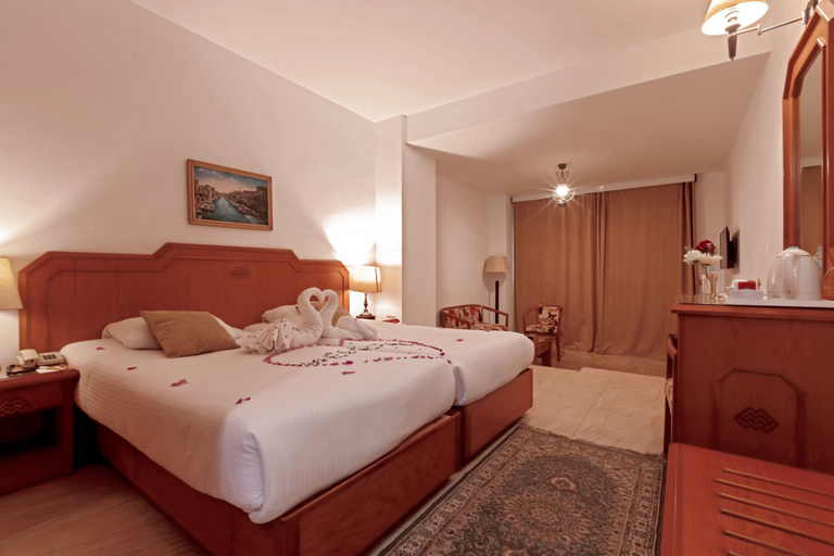 Bedroom 3, Minamark Resort & Spa, for families & couples only, Al-Ghurdaqah