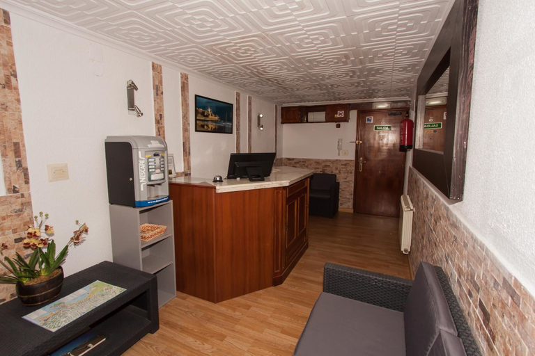 Others 5, Hostal Verdemar, Asturias