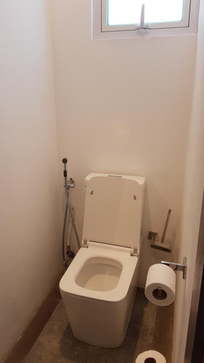 Bathroom 4, La Mariposa, Black River
