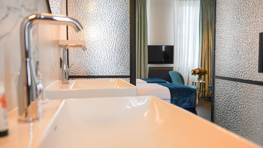 Bedroom 5, Amosa Liège City Centre Hotel, Liège