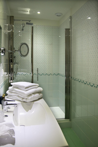 Bathroom, Mercure Moulins Hotel de Paris, Allier
