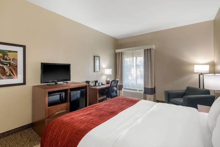 Bedroom 3, Comfort Inn & Suites Cedar Hill Duncanville, Dallas