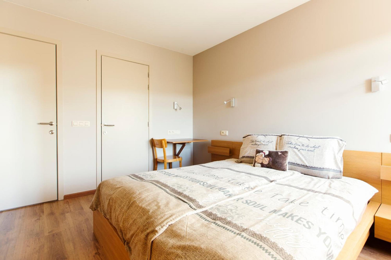 Bedroom 3, Hoevehotel Ronse, Oost-Vlaanderen