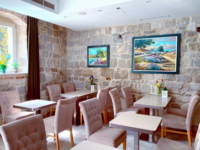 Food & Drinks 5, Benjamin Hotel, Kaštela