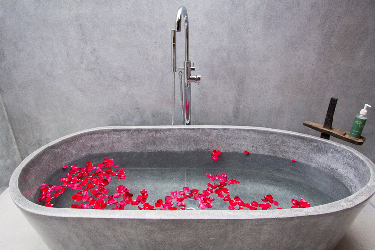 Bathroom 4, Puri Tupai, Gianyar