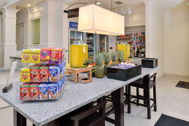 Food & Drinks 5, Hilton Garden Inn Dallas/Addison, Dallas