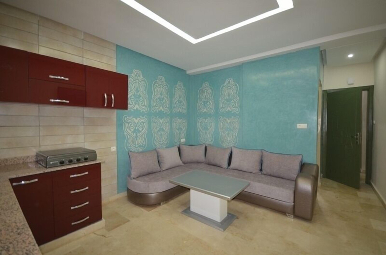 Others 5, Hotel Pyramides, Taza