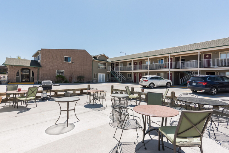 Exterior & Views 2, 1st Interstate Inn Montrose, Montrose