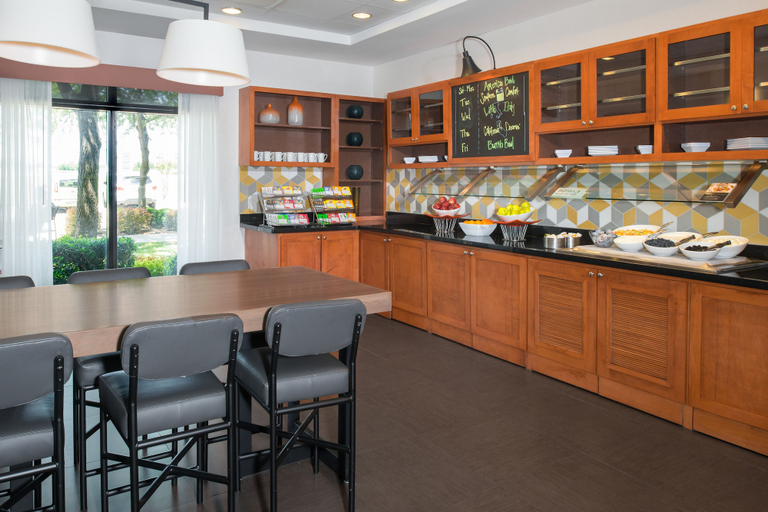 Food & Drinks 5, Hyatt Place Dallas/North Arlington/Grand Prairie, Arlington