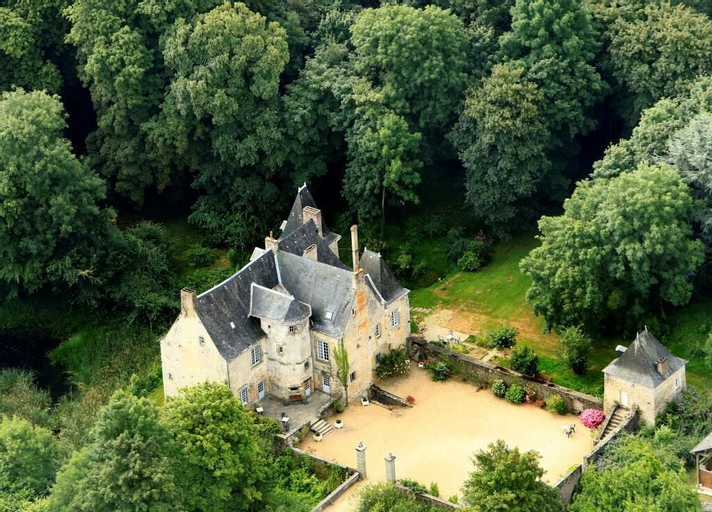 Manoir de Rouess��, Mayenne