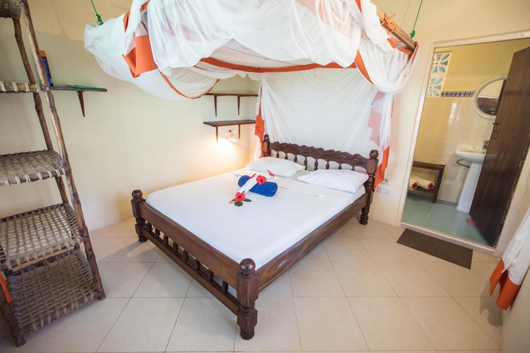 Bedroom 3, Ndame Beach Lodge, Kusini
