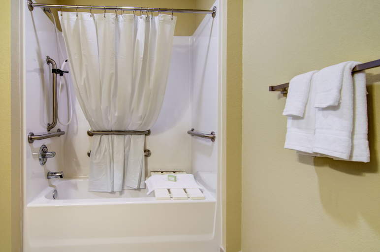 Bathroom 4, Quality Inn Quinter I-70, Gove