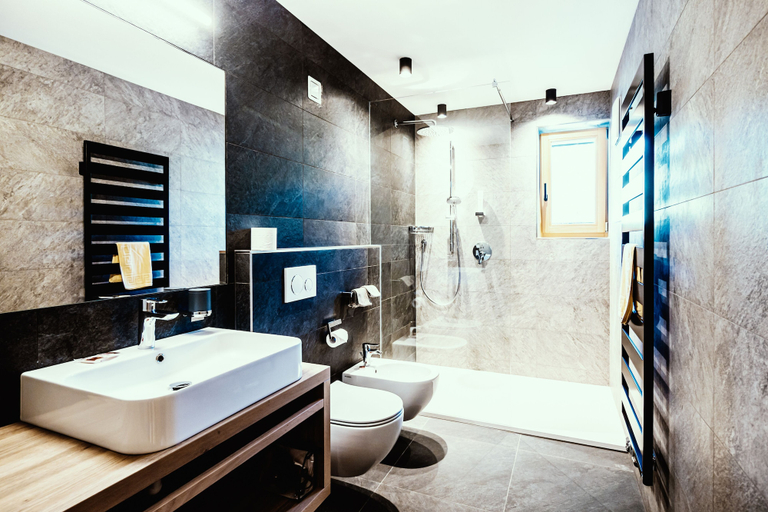Bathroom 3, Hotel Mirabel, Bolzano