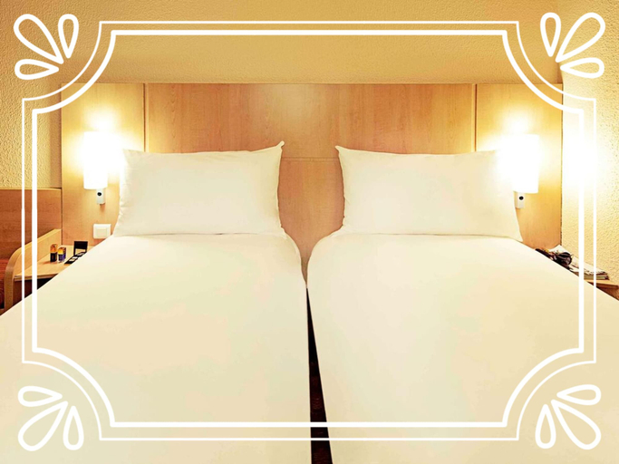 Bedroom 3, ibis Chatellerault, Vienne