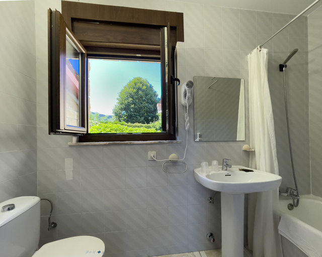 Bathroom 4, Hotel Rural La Ruta de Cabrales, Asturias