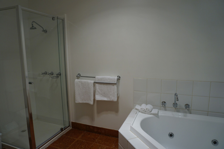 Bathroom 3, Acacia Terraces, Campaspe - Echuca