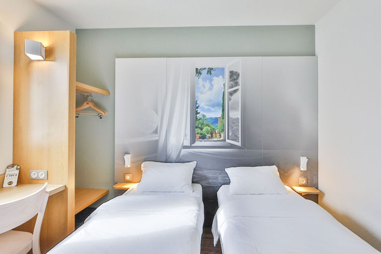 Bedroom 2, B&B Hotel Valence Sud, Drôme
