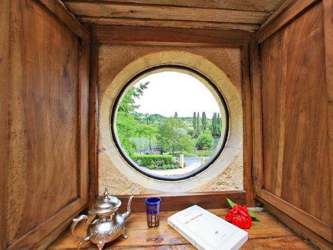 Others 5, Manoir de la Malartrie, Dordogne