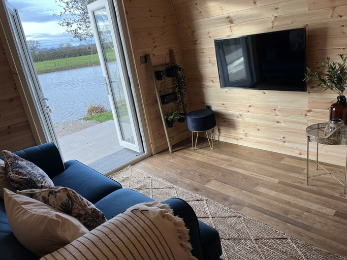 Others 5, New Farm Holidays, Cheshire East