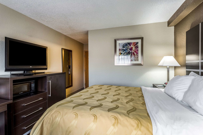 Bedroom 4, Quality Inn & Suites El Paso I-10, El Paso