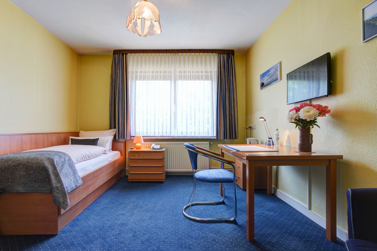 Bedroom 3, Hotel Elbinsel, Hamburg