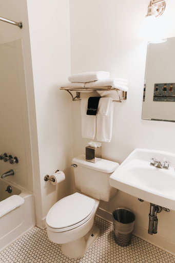 Bathroom 5, Chebeague Island Inn, Cumberland