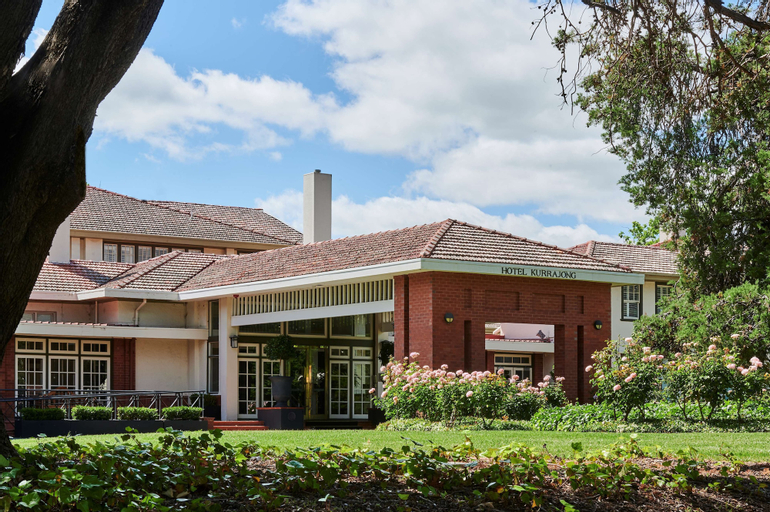 Exterior & Views 2, Hotel Kurrajong Canberra, Canberra
