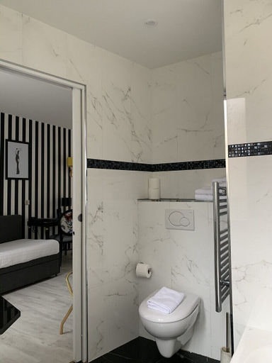 Bathroom 4, Hotel Riviera Elysées, Paris