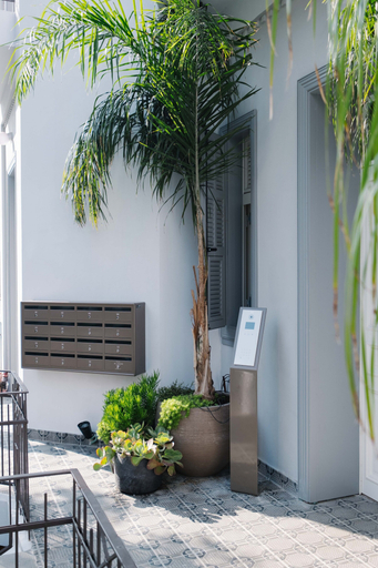 Others 5, Ecletic by TLV2RENT