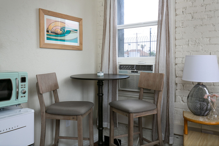 Others 4, Charming Studio near Downtown! CDC Sanitized!, Los Angeles