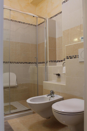 Bathroom 4, Hotel Terme Rosaleo, Napoli