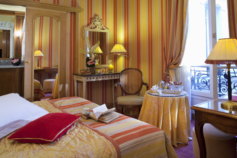 Bedroom 2, Hotel Chambiges Elysées, Paris