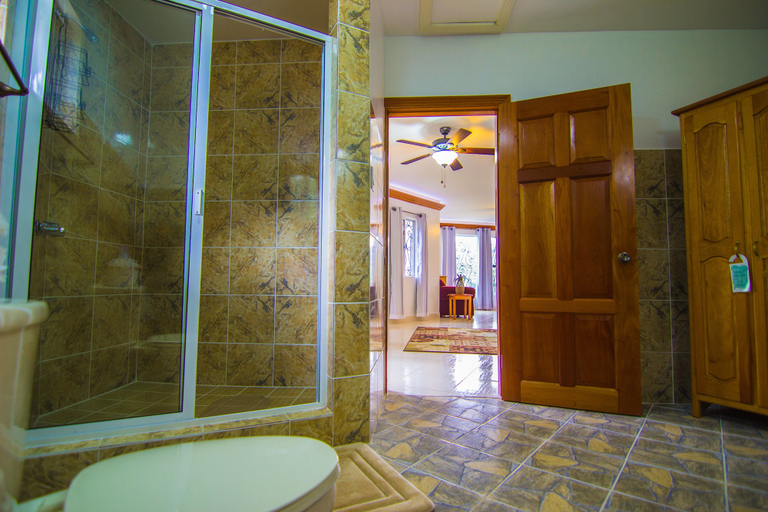 Bathroom 4, Bocawina Rainforest Resort & Adventures