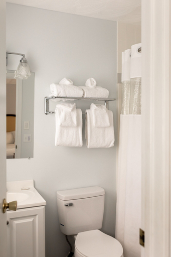 Bathroom 4, Heritage of Lake George, Warren