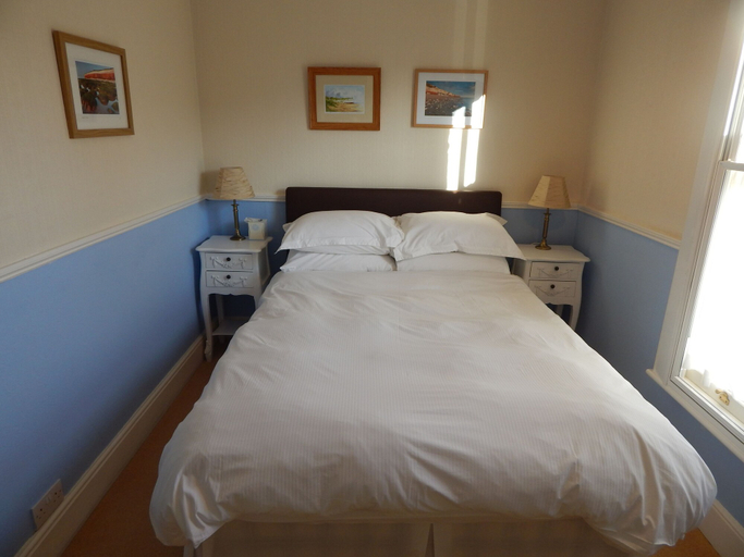 Bedroom 2, Fairlight Lodge, Cambridgeshire