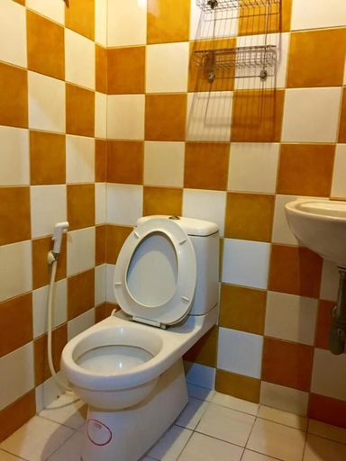 Bathroom 3, RuenNamyen Resort, Muang Samut Songkhram