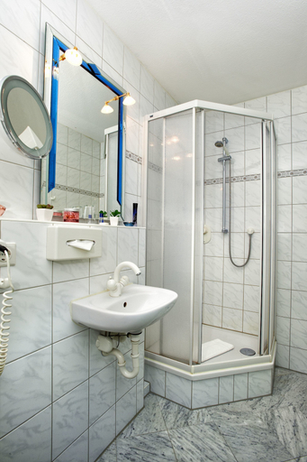 Bathroom 3, Hotel Erbgericht Krippen, Sächsische Schweiz-Osterzgebirge