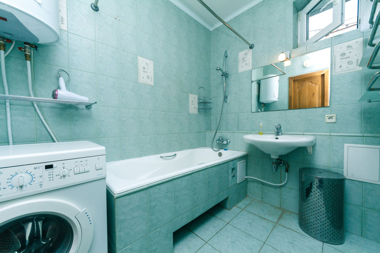 Bathroom 2, Apartment on Sheptitskogo str, Shevchenkivs'kyi