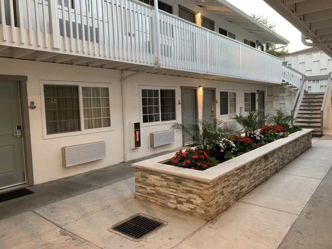 Exterior & Views 2, Stargazer Hotel, Monterey